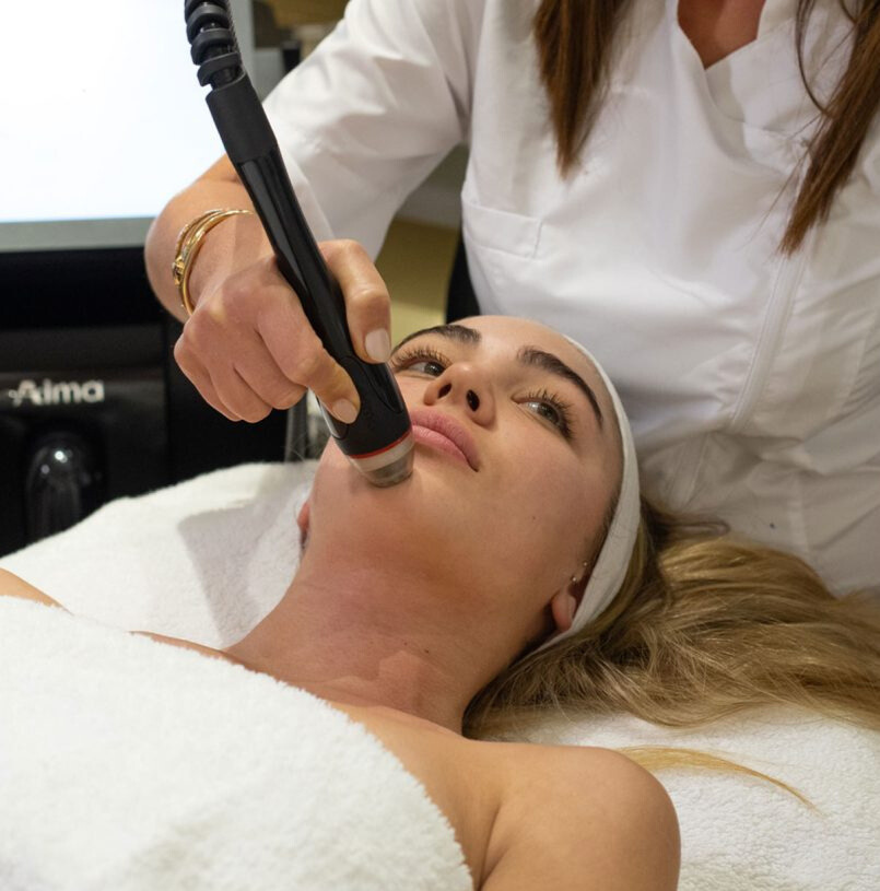 Trattamento Dermaclear al viso al CMO Milano